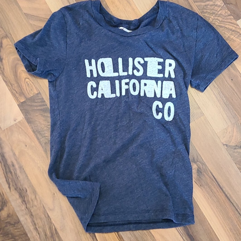 Womens Hollister tshirt size xs